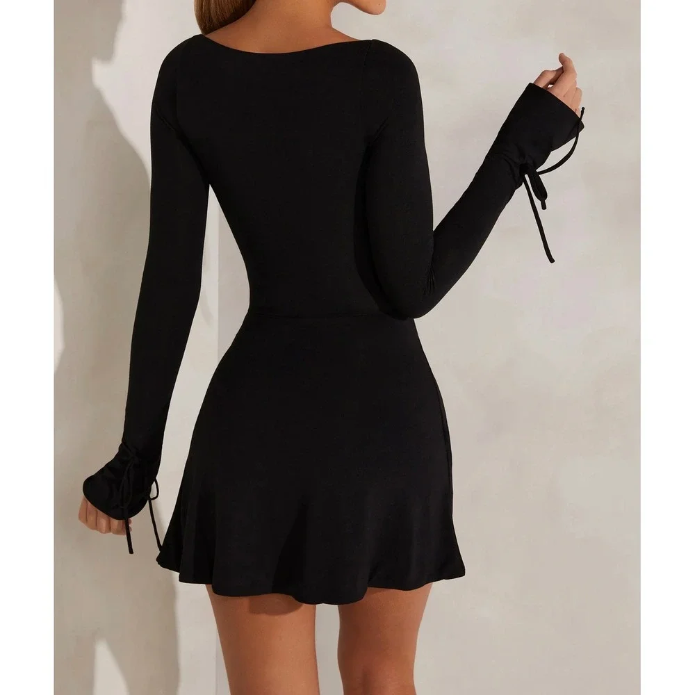 Oh Polly Black Long Sleeve Sweetheart Mini Dress‎ with Side Slit US 4 NWT